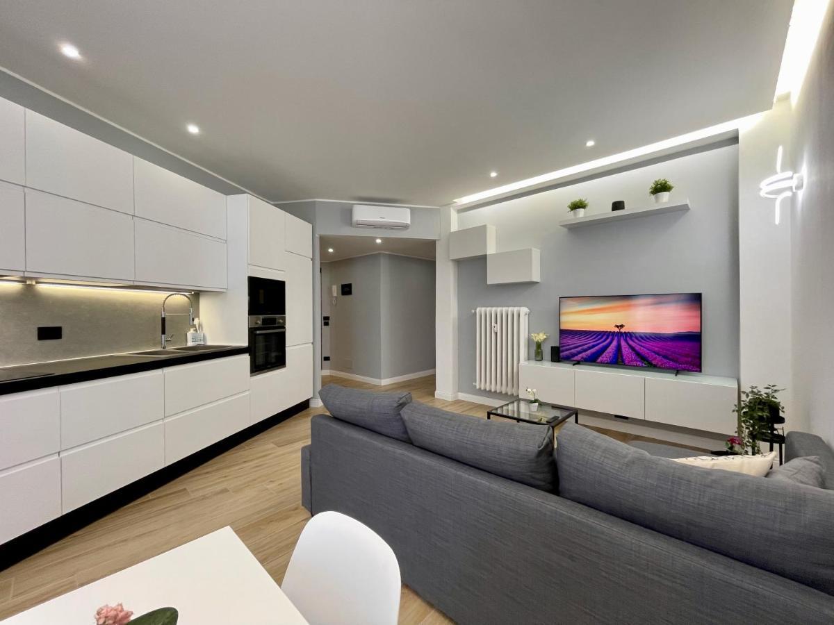 Luxury Downtown - Milan Mf Apartments Esterno foto
