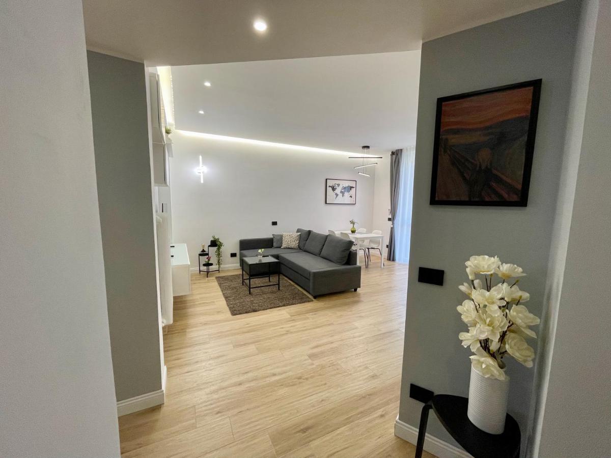 Luxury Downtown - Milan Mf Apartments Esterno foto