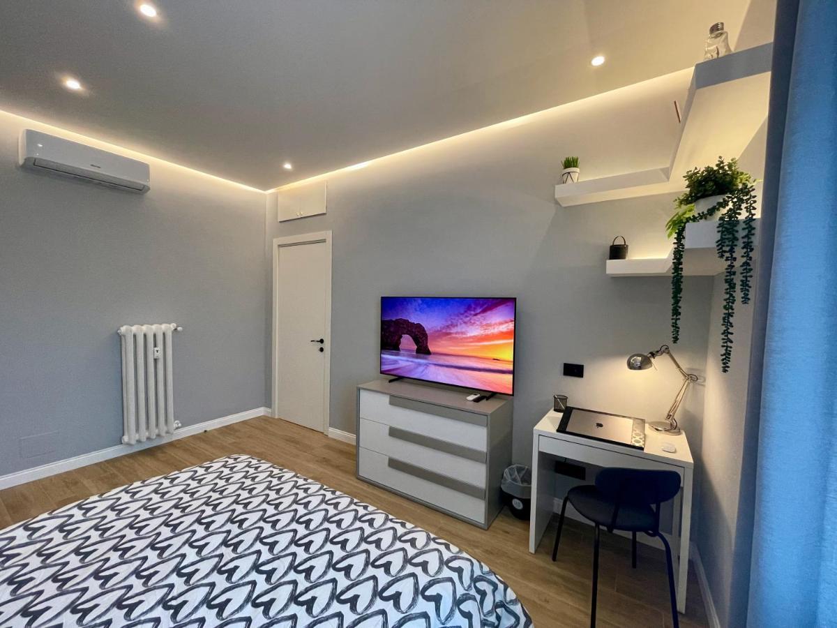 Luxury Downtown - Milan Mf Apartments Esterno foto