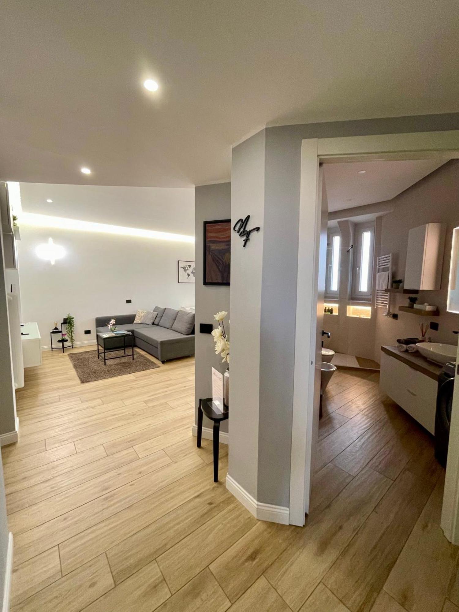 Luxury Downtown - Milan Mf Apartments Esterno foto