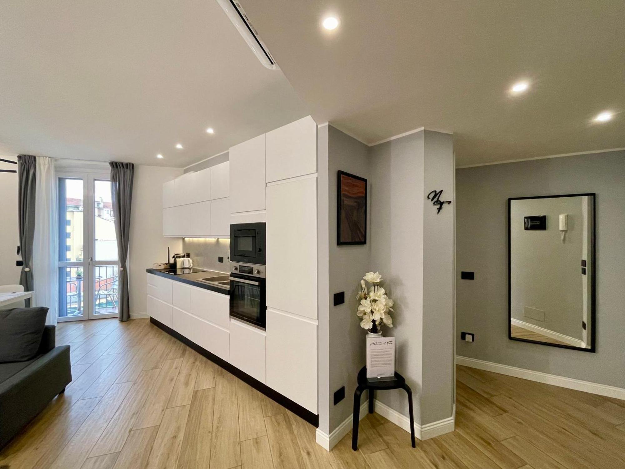 Luxury Downtown - Milan Mf Apartments Esterno foto